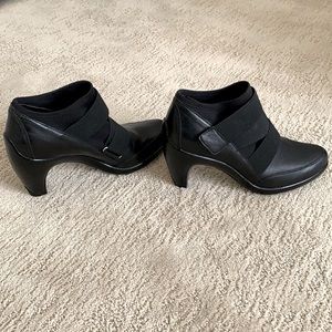 Black Aerosoles heels
